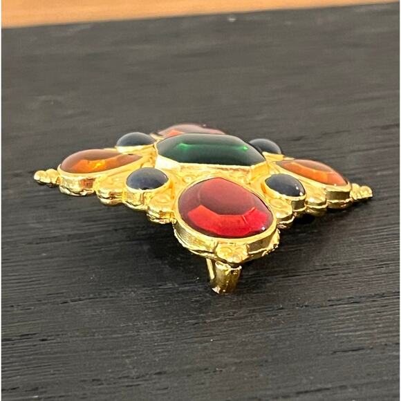 Jay Strongwater Signed Pendant Red Green Gold Tone Jewel Cross Brooch Vintage - Picture 2 of 6